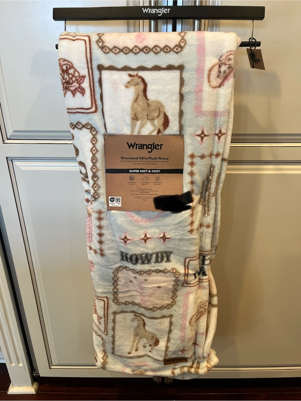 Wrangler Oversized Plush Throw Blanket - Cream with Brown & Pink Horse Howdy
